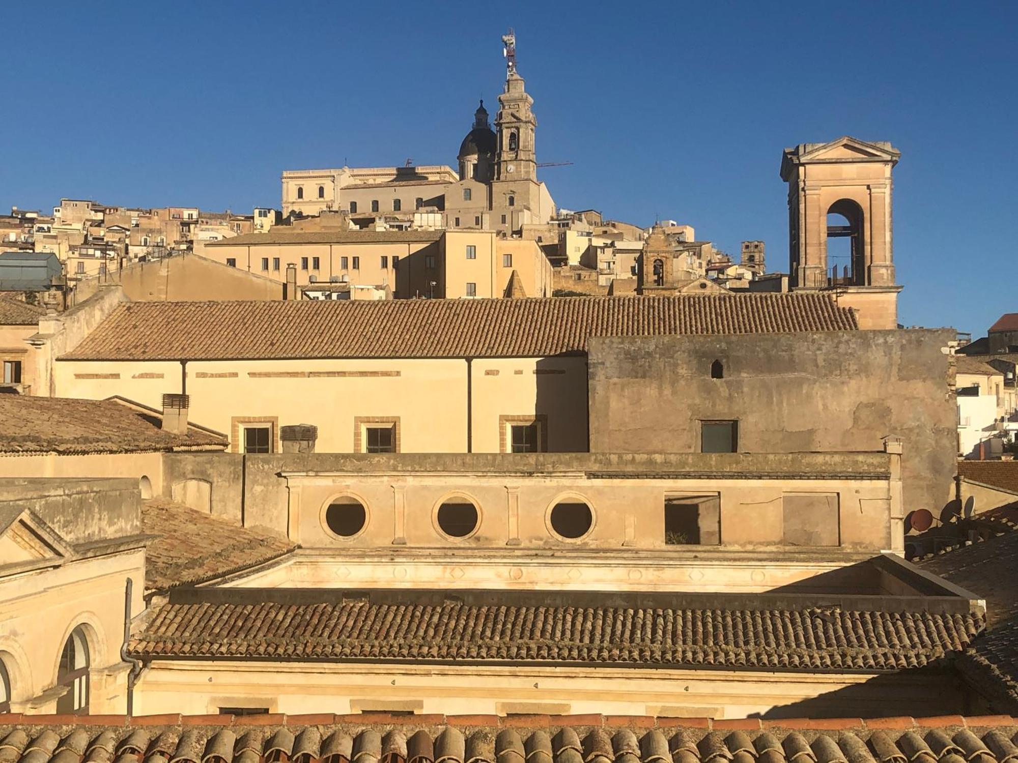 Il Piccolo Attico Bed and Breakfast Caltagirone Εξωτερικό φωτογραφία